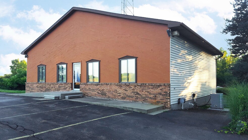 1910 Dorr Rd, Howell, MI for sale - Building Photo - Image 1 of 1