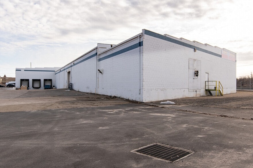 248-282 W 33rd St, Ogden, UT for lease - Building Photo - Image 1 of 56