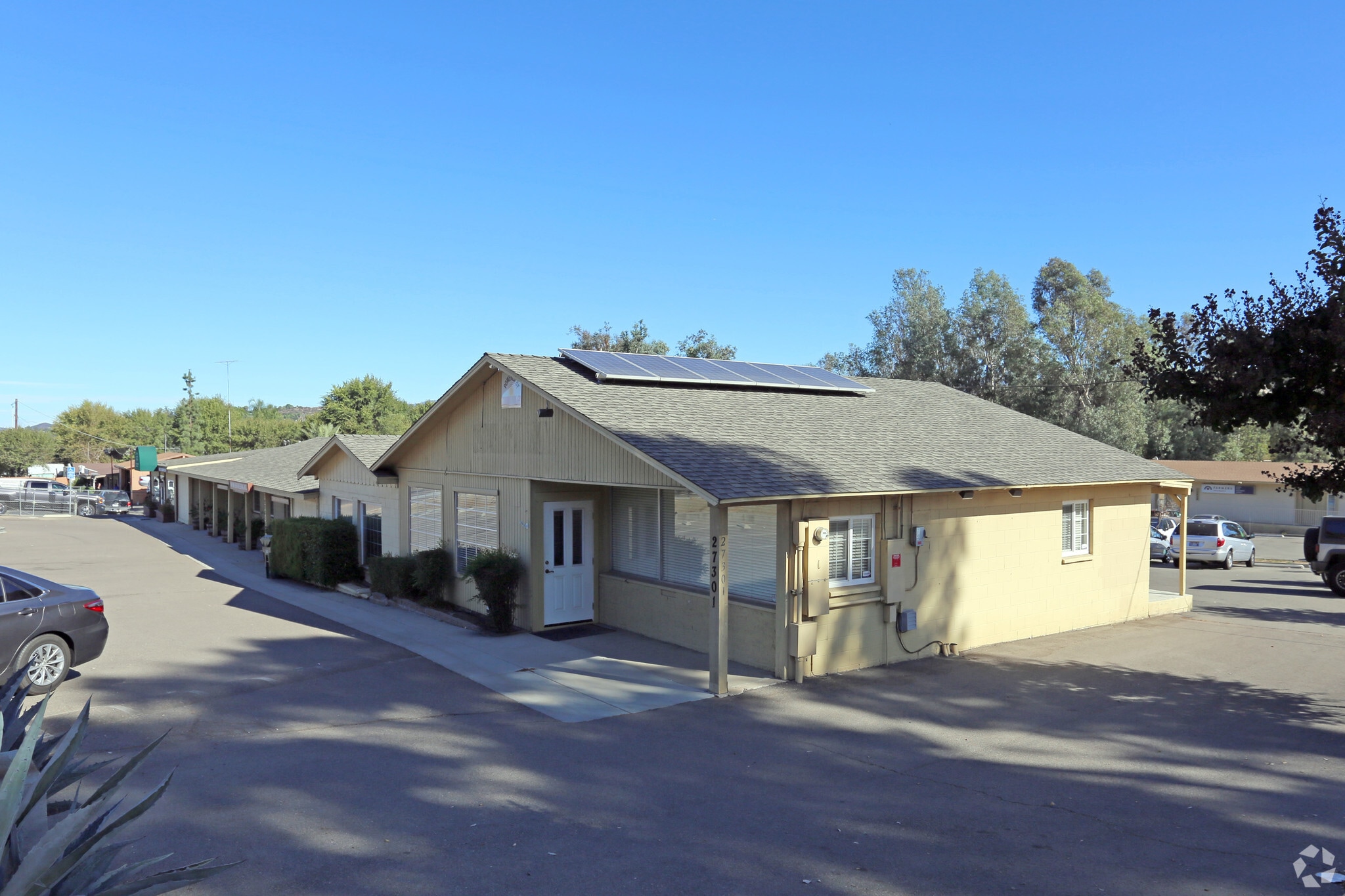27301-27319 Valley Center Rd, Valley Center, CA for lease Building Photo- Image 1 of 9