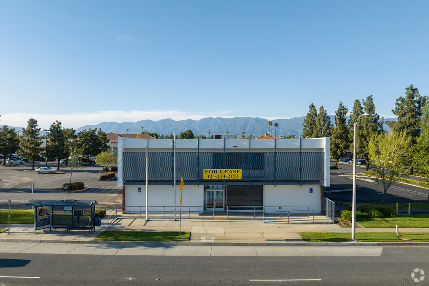 170 E Base Line Rd, Rialto, CA for lease - Building Photo - Image 2 of 7