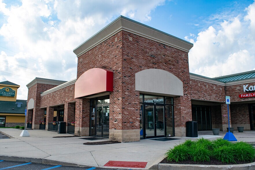28682898 Dupont Rd, Fort Wayne, IN 46825 Retail for Lease