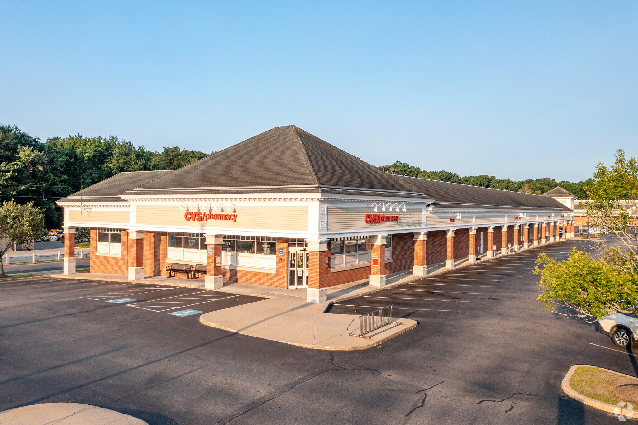 186 County Rd, Barrington, RI for sale Primary Photo- Image 1 of 1