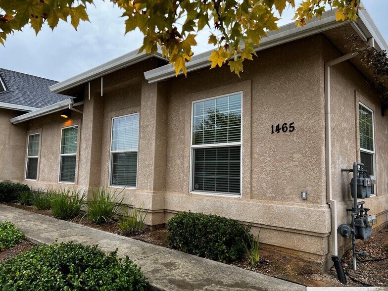 1465 Victor Ave, Redding, CA for sale - Building Photo - Image 1 of 1