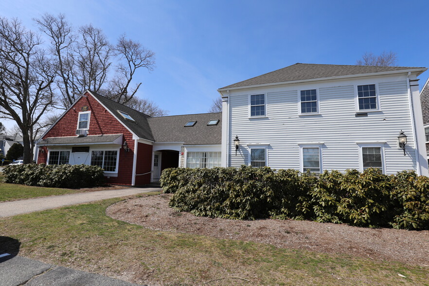 314 Gifford St, Falmouth, MA for sale - Building Photo - Image 2 of 16