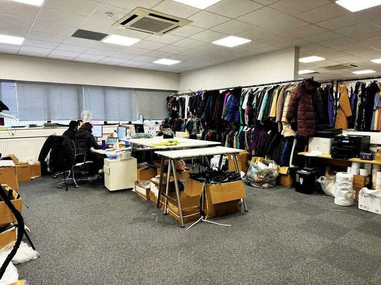 53 Norman Rd, London for lease - Interior Photo - Image 3 of 9