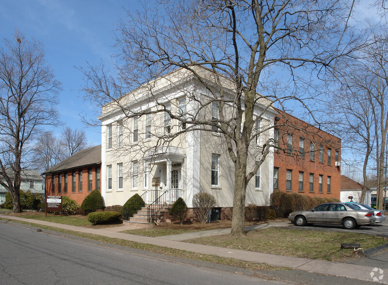 20 Westbrook St, East Hartford, CT for sale - Building Photo - Image 1 of 1