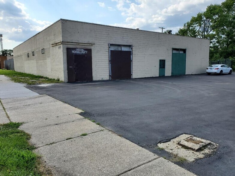 20320 Schoolcraft, Detroit, MI 48223