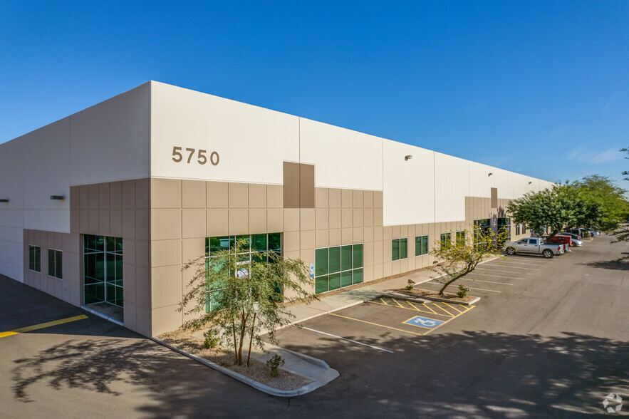 5750 W Roosevelt St, Phoenix, AZ for lease - Primary Photo - Image 1 of 7