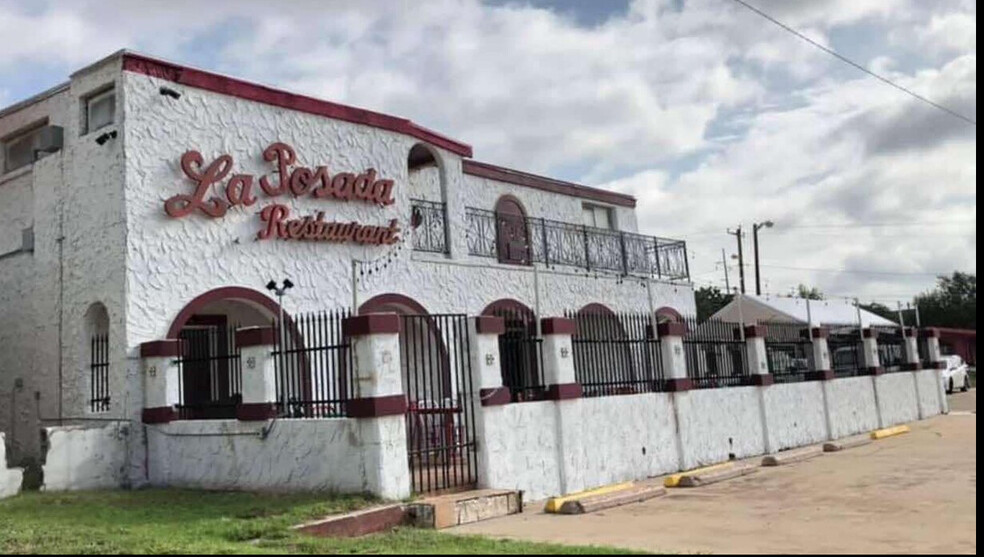 206 NW 4th St, Big Spring, TX for sale - Building Photo - Image 1 of 37