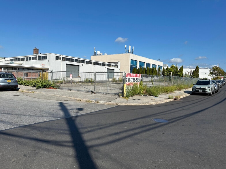 101 Nassau Terminal Rd, New Hyde Park, NY for lease - Building Photo - Image 3 of 5