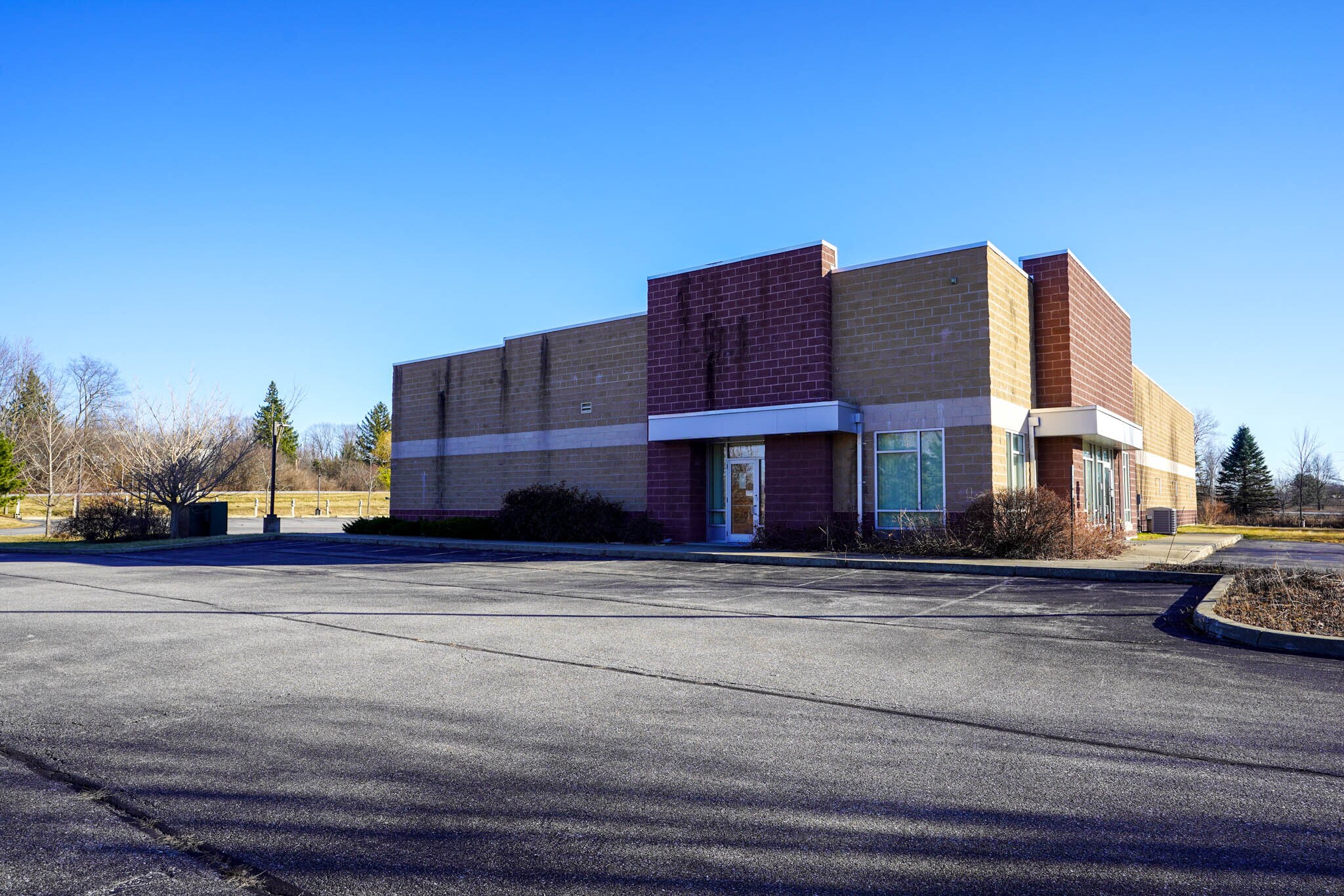 30 Jimmo Dr, Colchester, VT for sale Primary Photo- Image 1 of 13