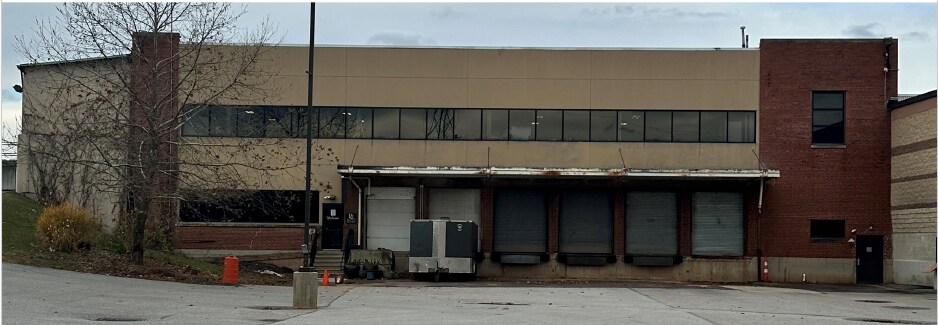2060 South Dr, Oaks, PA for lease - Building Photo - Image 2 of 2