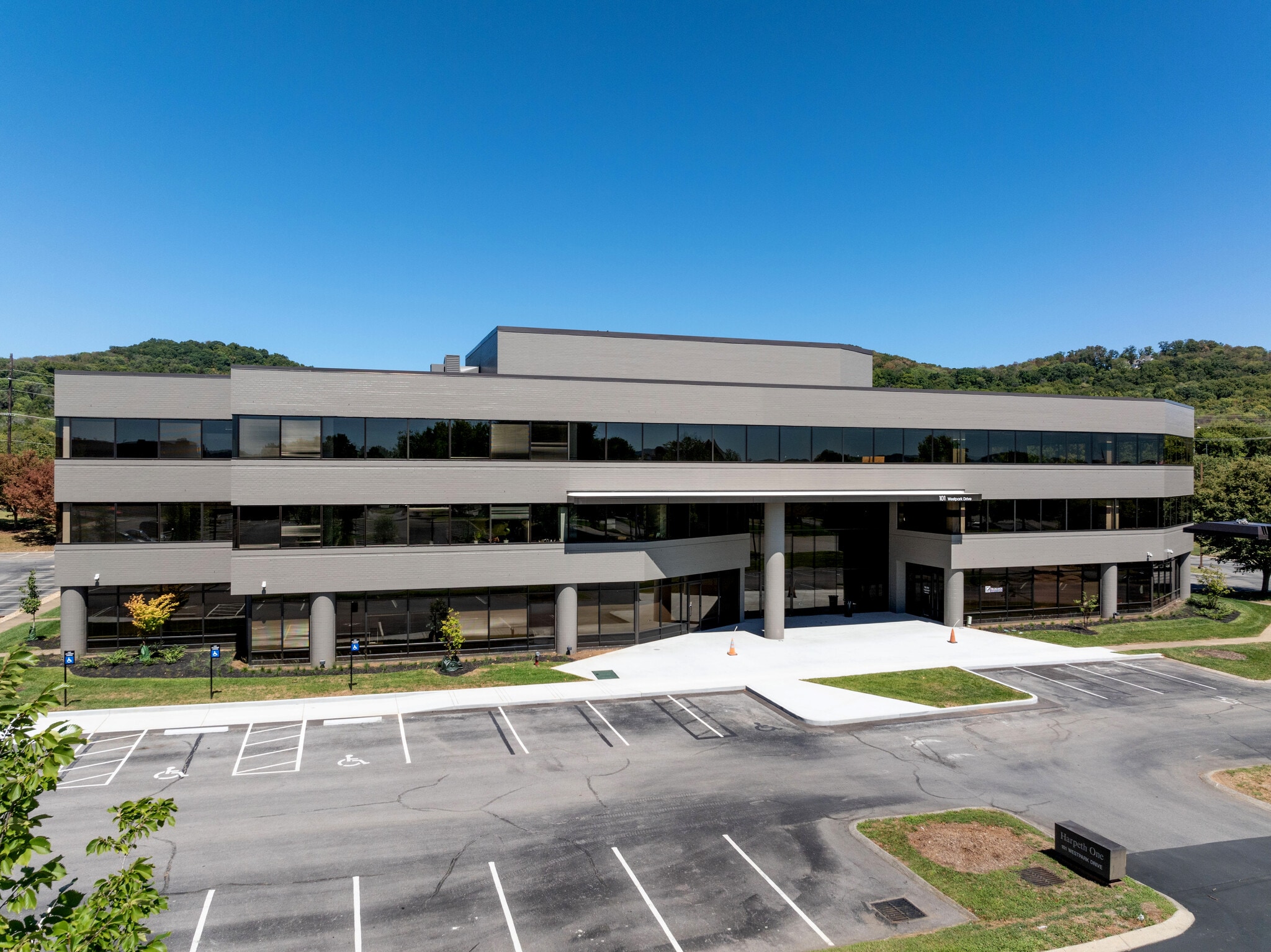 109 Westpark Dr, Brentwood, TN for lease Building Photo- Image 1 of 8