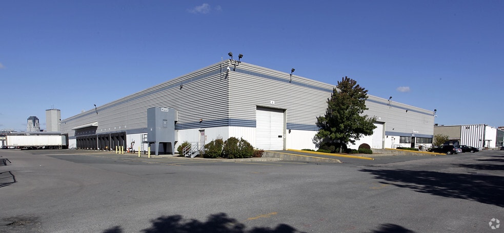 647B Summer St, Boston, MA for lease - Building Photo - Image 2 of 3