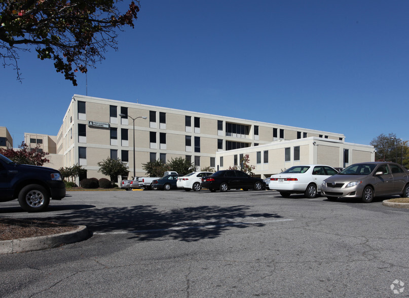 380 Hospital Dr, Macon-Bibb, GA for lease - Primary Photo - Image 1 of 4