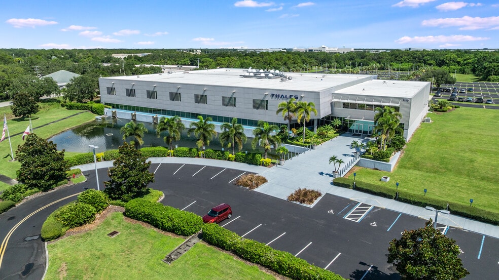 1110 W Hibiscus Ave, Melbourne, FL for lease - Building Photo - Image 1 of 6