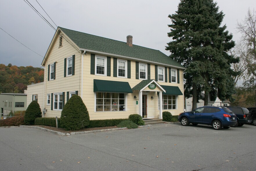 573 Bedford Rd, Bedford Hills, NY for sale - Building Photo - Image 1 of 1