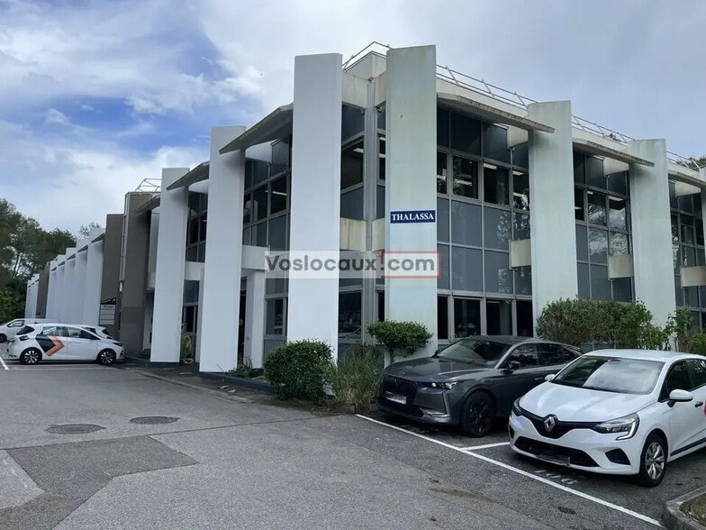 Office in Valbonne for lease - Building Photo - Image 1 of 6