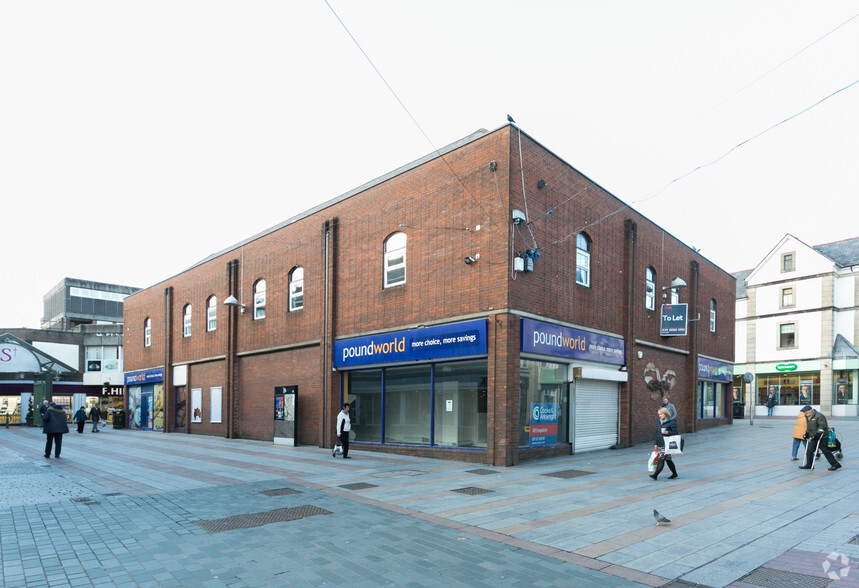 Market Sq, Merthyr Tydfil for lease - Primary Photo - Image 1 of 2