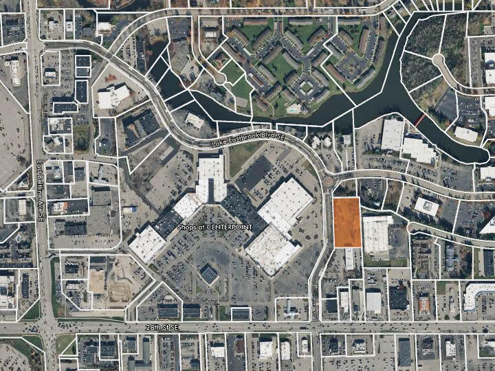 3801 Lake Eastbrook Blvd SE, Grand Rapids, MI for sale Building Photo- Image 1 of 1