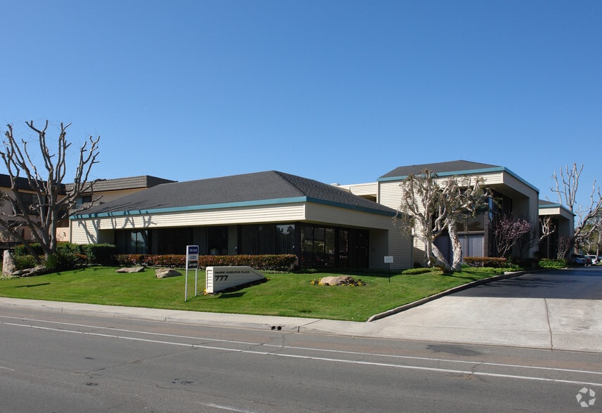 777 S Highway 101, Solana Beach, CA for lease - Building Photo - Image 2 of 6