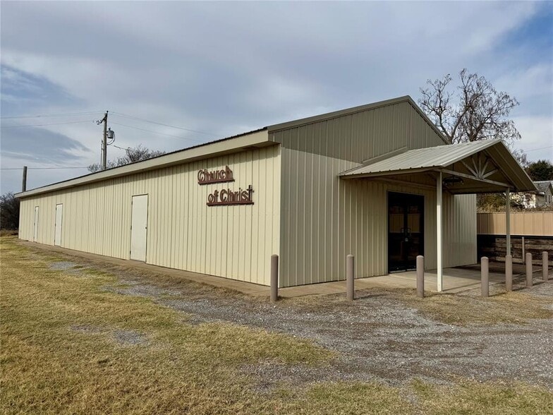 609 1st St, Cement, OK for sale - Primary Photo - Image 1 of 6
