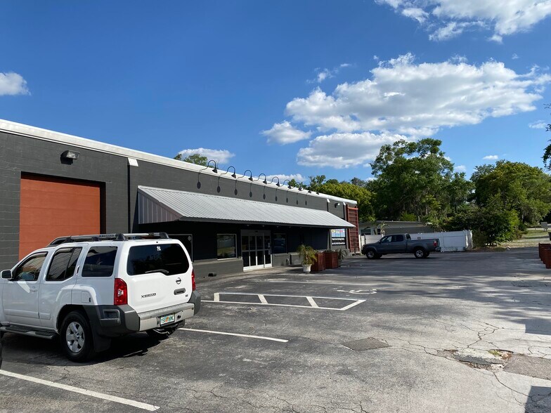 1035 Academy Dr, Altamonte Springs, FL 32714