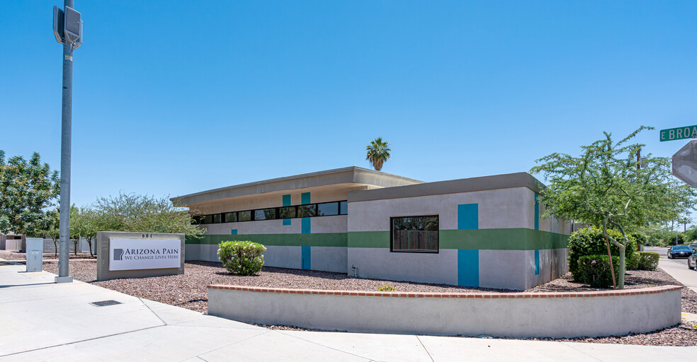 601-605 E Broadway Rd, Tempe, AZ for sale - Building Photo - Image 1 of 24