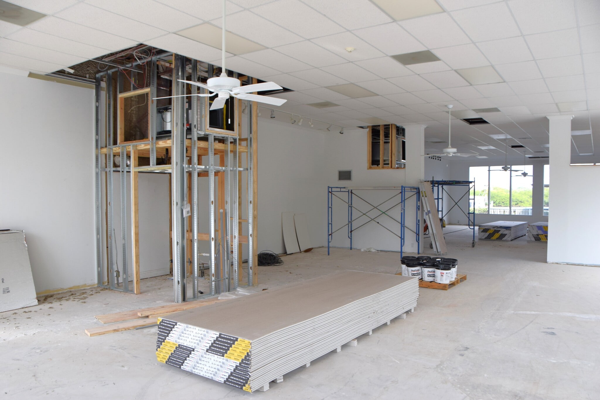 951 Alternate A1A, Jupiter, FL for lease Interior Photo- Image 1 of 14