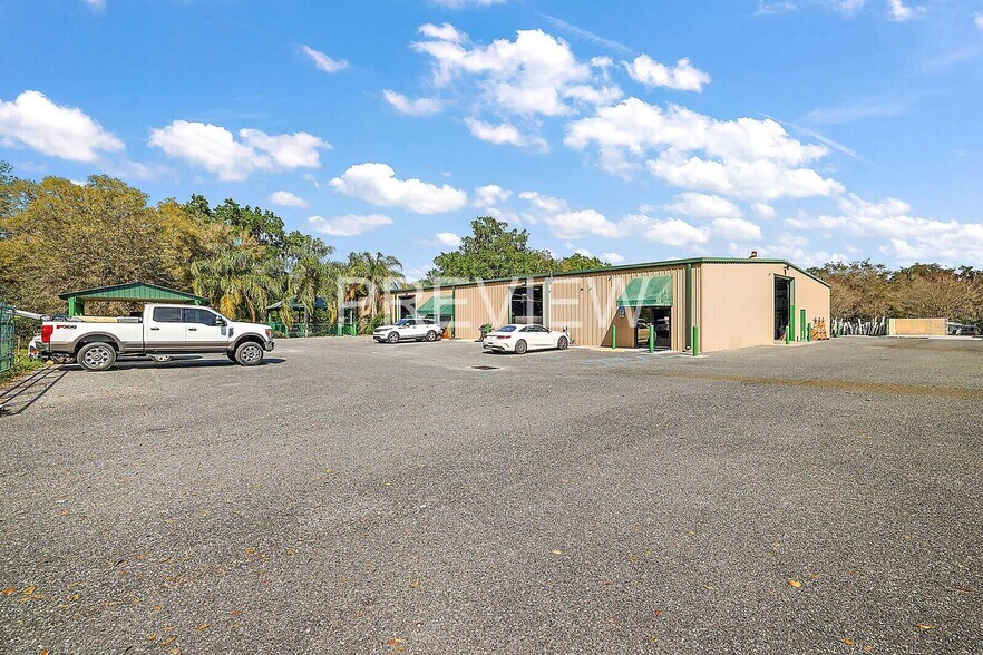 89 N Florida Ave, Center Hill, FL 33514