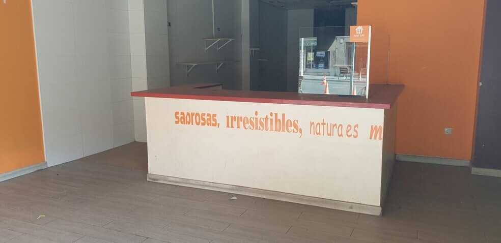 Retail in Elche for sale - Building Photo - Image 1 of 9