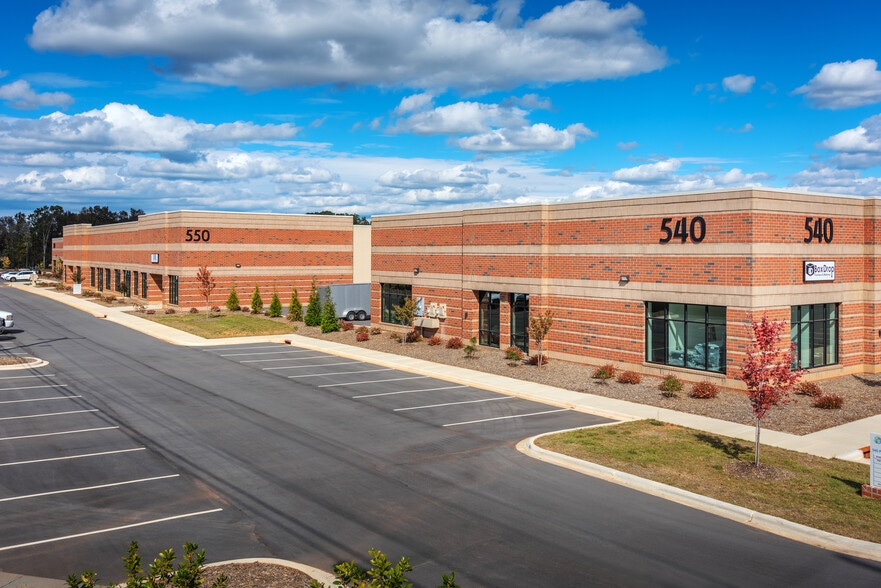 540 Pitts School Rd, Concord, NC for lease - Building Photo - Image 1 of 6