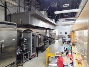 2764 Aurora Ave, Naperville, IL for lease Interior Photo- Image 1 of 4