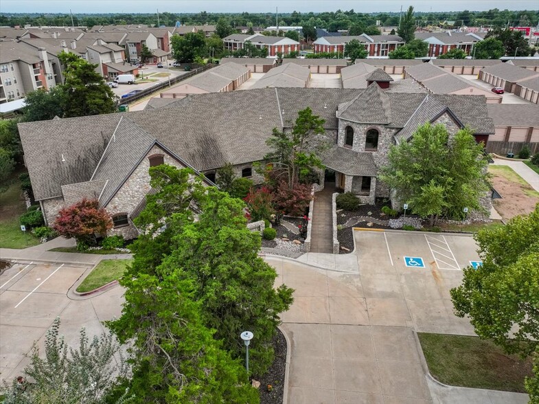 4242 N Meridian Ave, Oklahoma City, OK for sale - Building Photo - Image 3 of 27