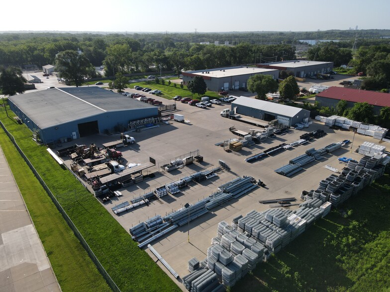 6300 NW Beaver Dr, Johnston, IA for lease - Building Photo - Image 3 of 6