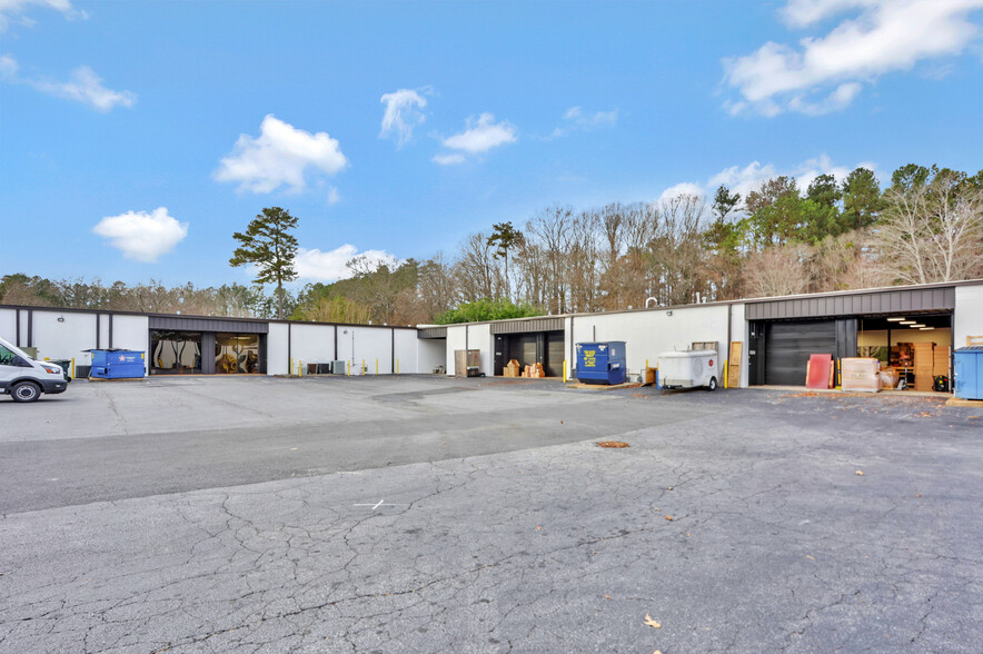 821 Livingston Ct SE, Marietta, GA for lease - Building Photo - Image 3 of 9