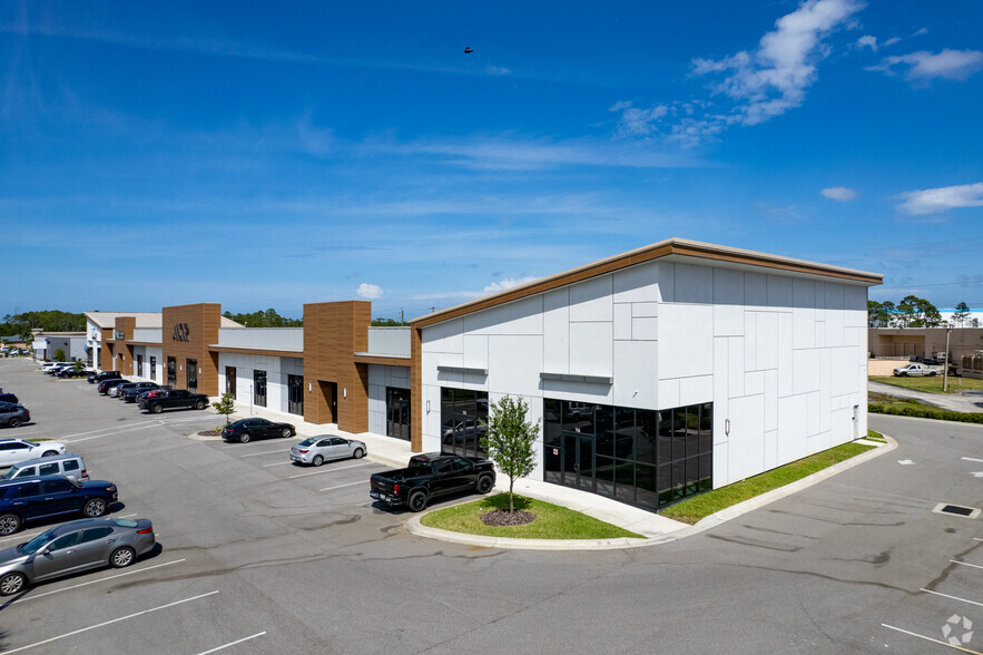 3905 W Eau Gallie Blvd, Melbourne, FL for lease - Building Photo - Image 3 of 10