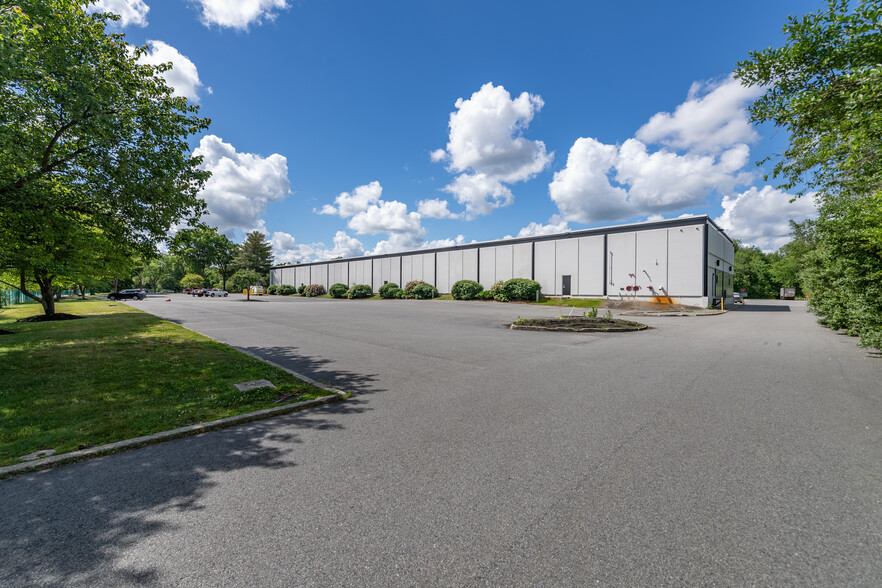 26 Wiggins Ave, Bedford, MA for lease - Building Photo - Image 1 of 2