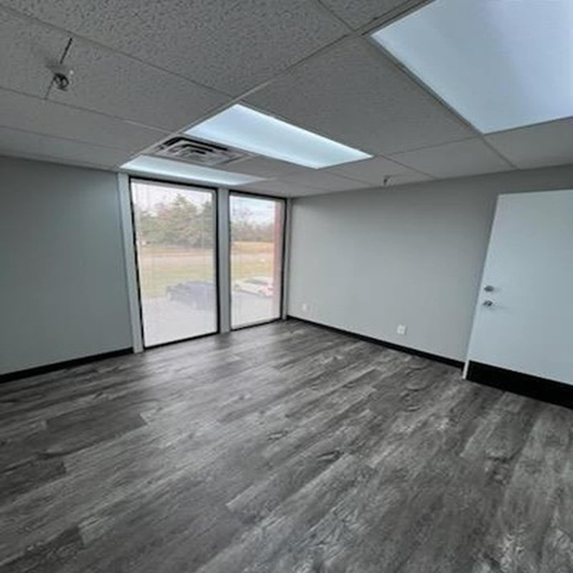 800 NE 63rd St, Oklahoma City, OK for lease Interior Photo- Image 1 of 2