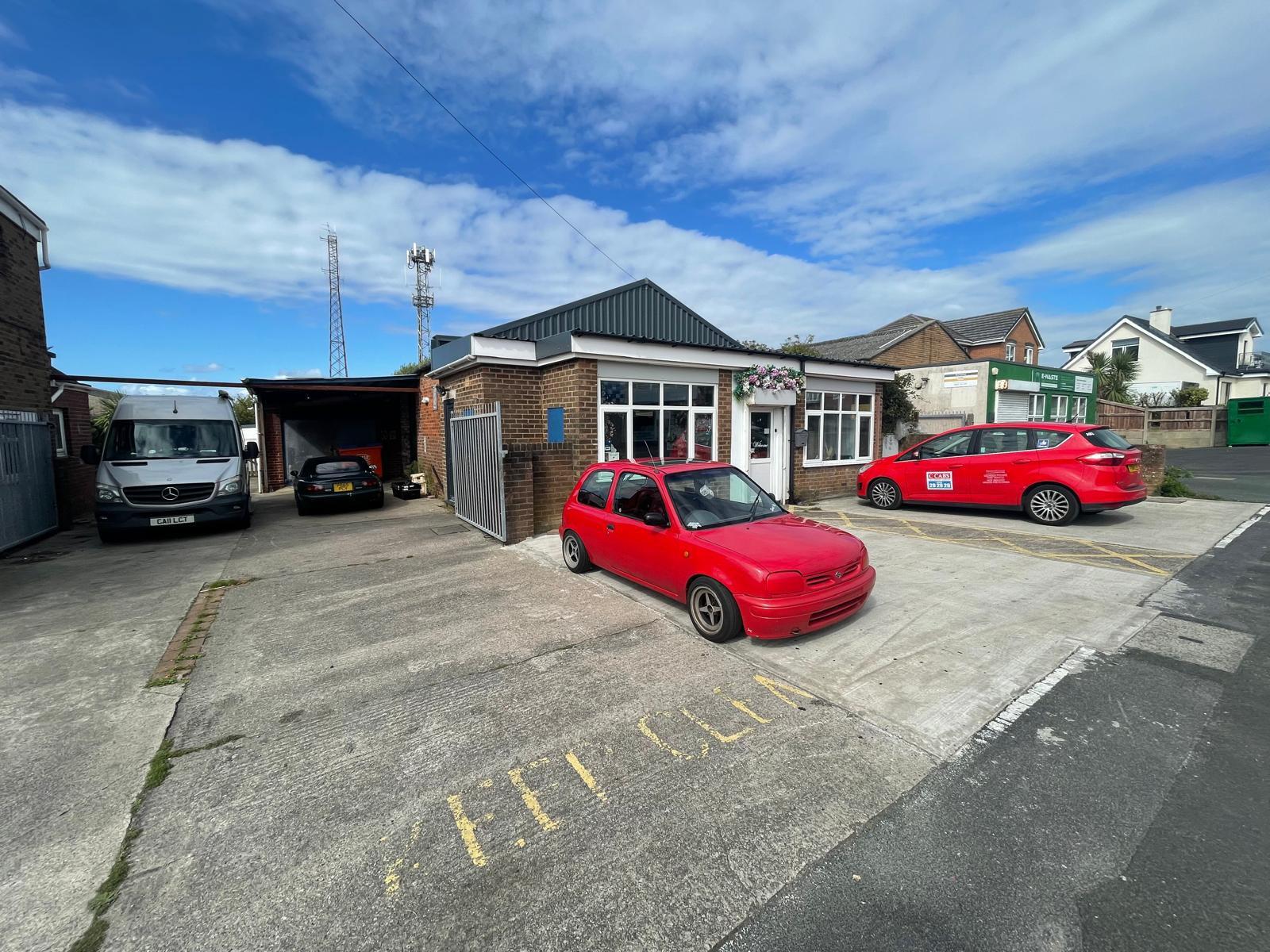 151 Mowbray Dr, Blackpool for sale Primary Photo- Image 1 of 5