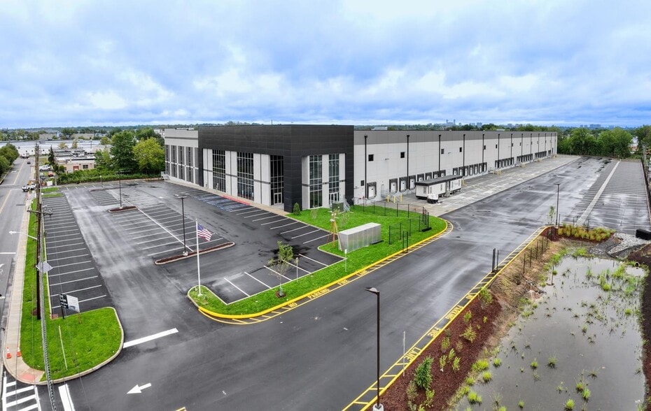 200 Hollister Rd, Teterboro, NJ for lease - Building Photo - Image 3 of 5