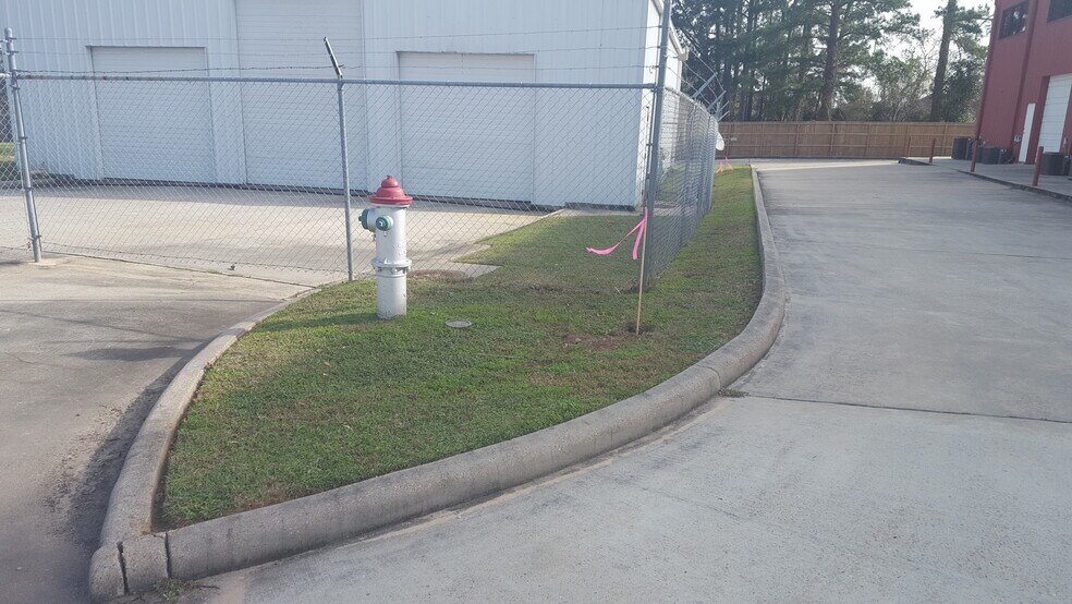 410 Beach Walk Blvd, Conroe, TX for sale - Primary Photo - Image 1 of 1