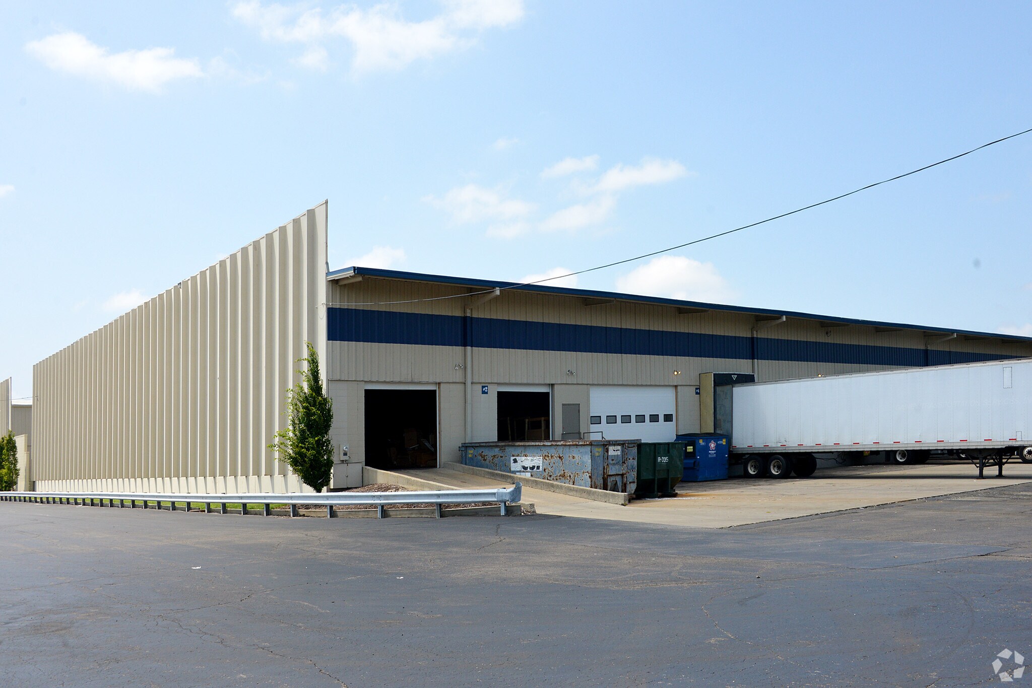 4554-4600 Interstate Dr, Cincinnati, OH for sale Primary Photo- Image 1 of 1