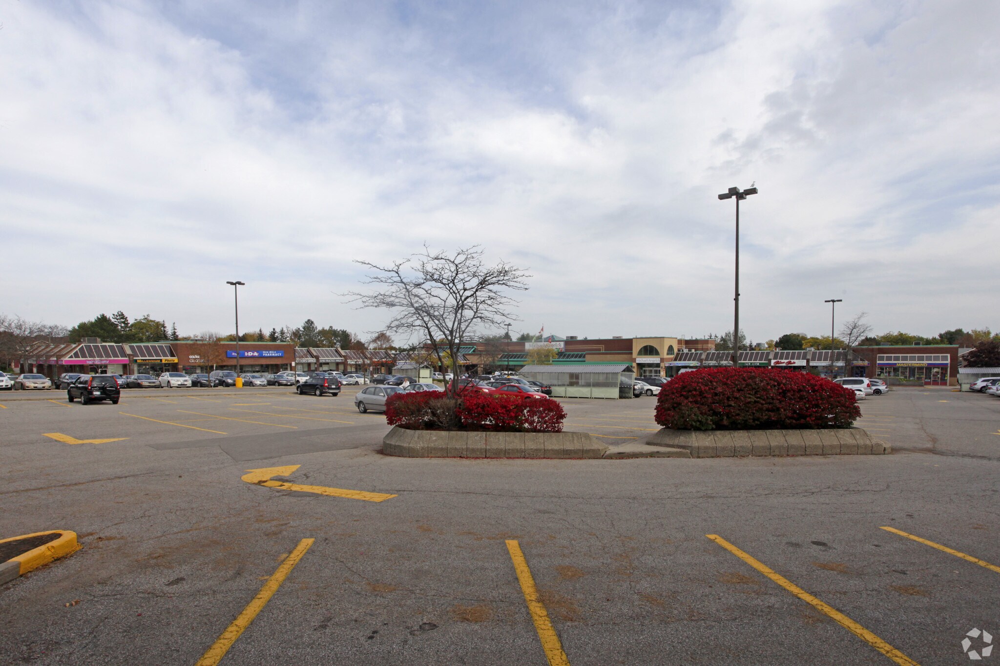 4099 Erin Mills Pky, Mississauga, ON for lease Primary Photo- Image 1 of 4