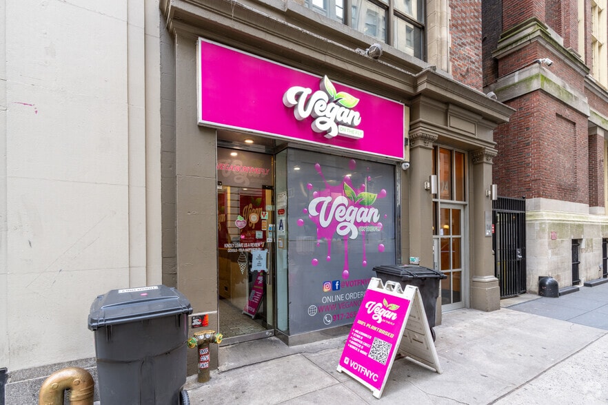 24 W 45th St, New York, NY for sale - Building Photo - Image 1 of 14