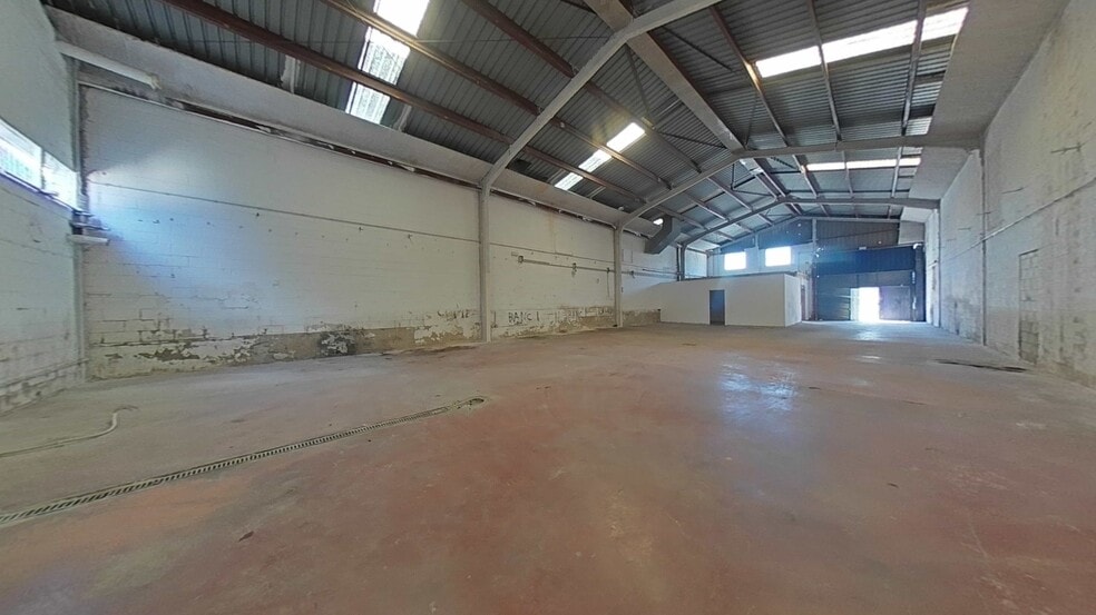 Calle Brújula, Mairena del Aljarafe, Sevilla for sale - Building Photo - Image 2 of 24