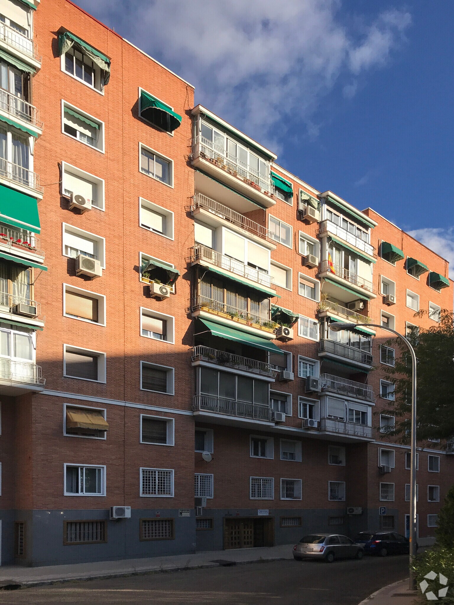 Avenida Baviera, 16, Madrid, Madrid for sale Primary Photo- Image 1 of 1