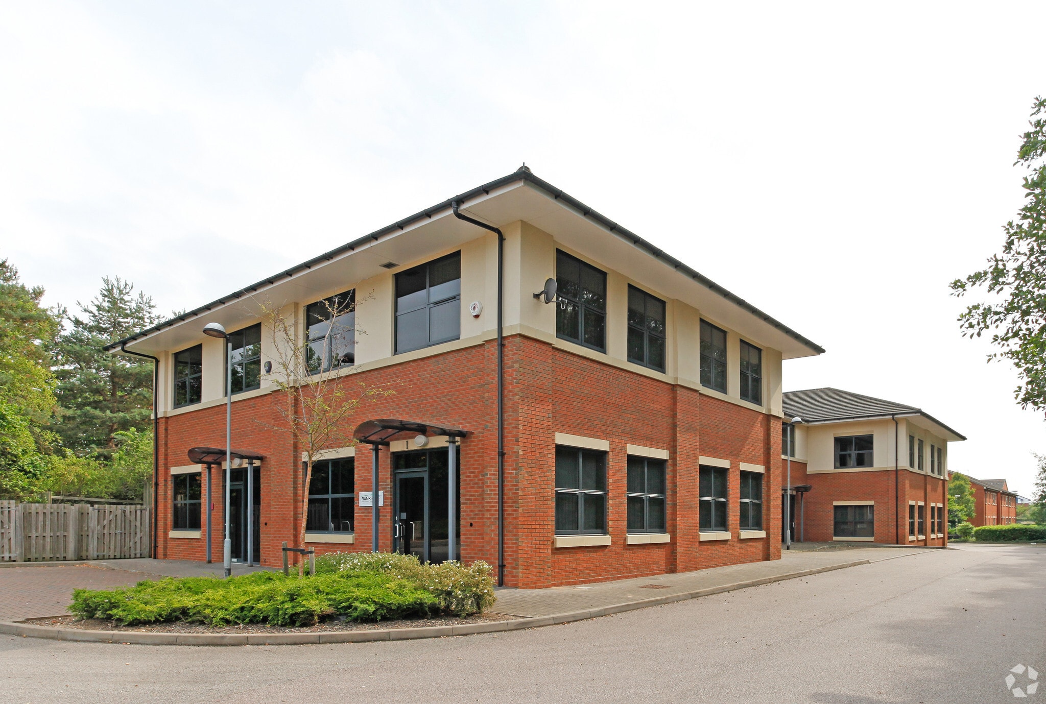 Pegasus Ct, Warwick for sale Primary Photo- Image 1 of 1