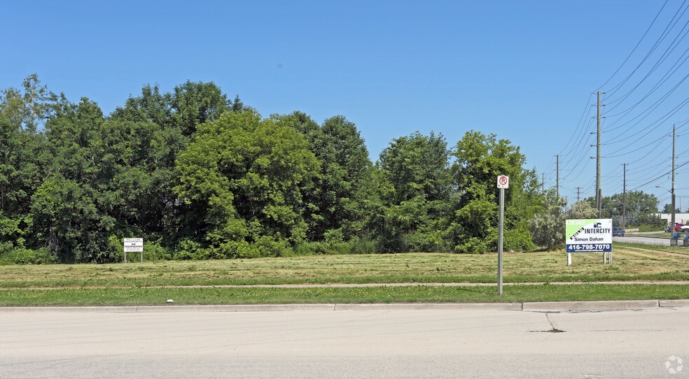 1520 Notion Rd, Pickering, ON for sale - Building Photo - Image 2 of 3