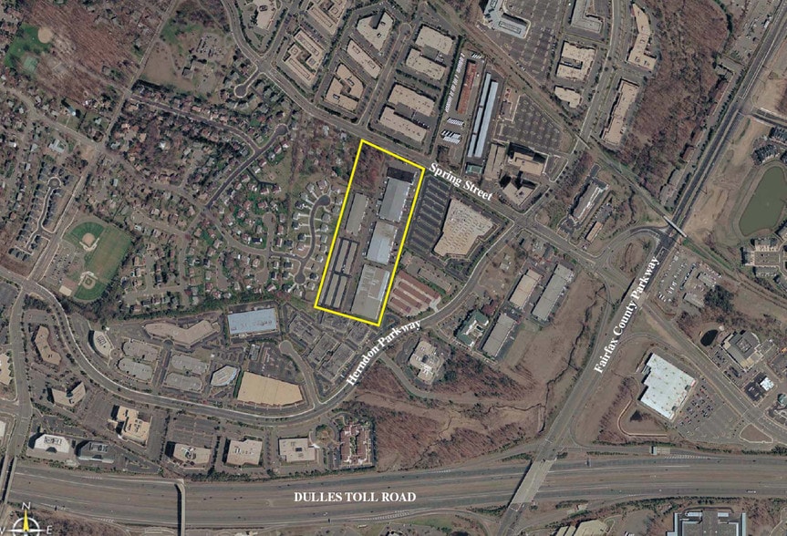 301-366 Victory Dr, Herndon, VA for lease - Aerial - Image 3 of 5